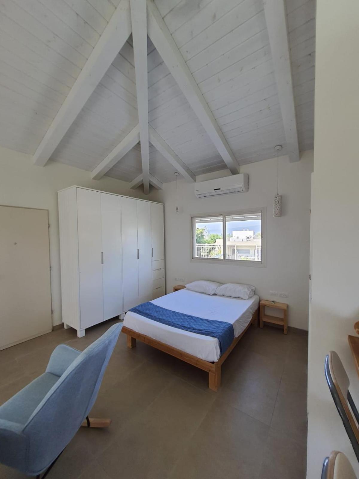היחידה ליד הנחל עם הנוף לחרמון 33 Apartment *
